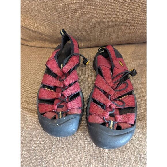 Men's size 10 Red Keen Sandals - Picture 1 of 7